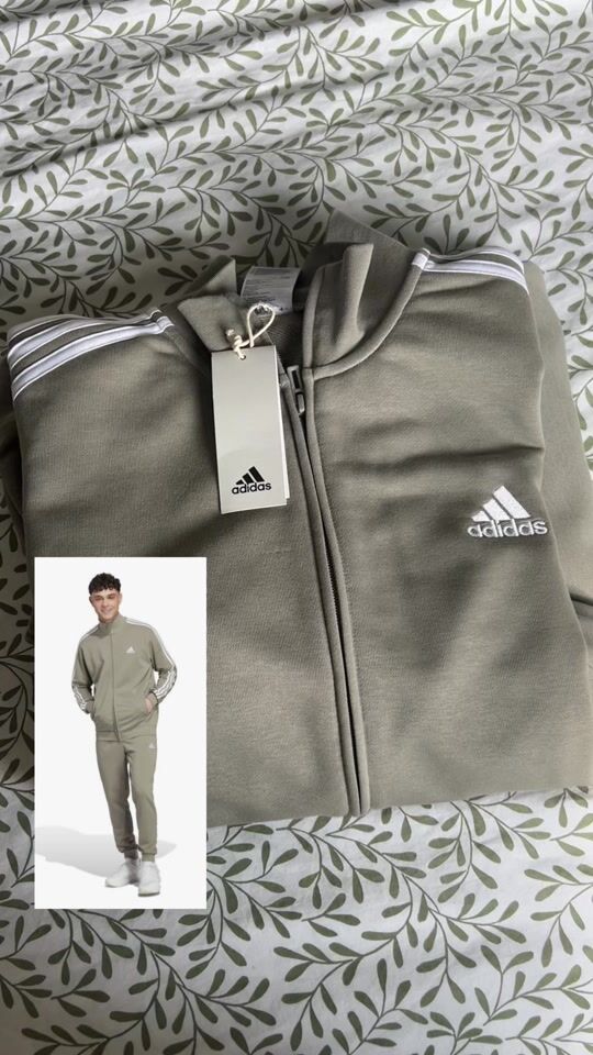 Men's Adidas tracksuit set! ??‍♂️