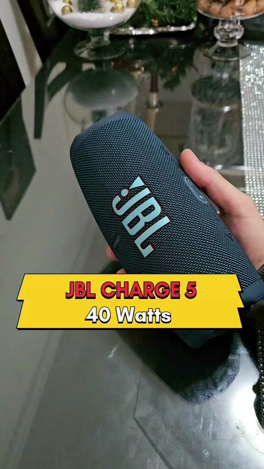 JBL portabil și puternic de 40WATTS