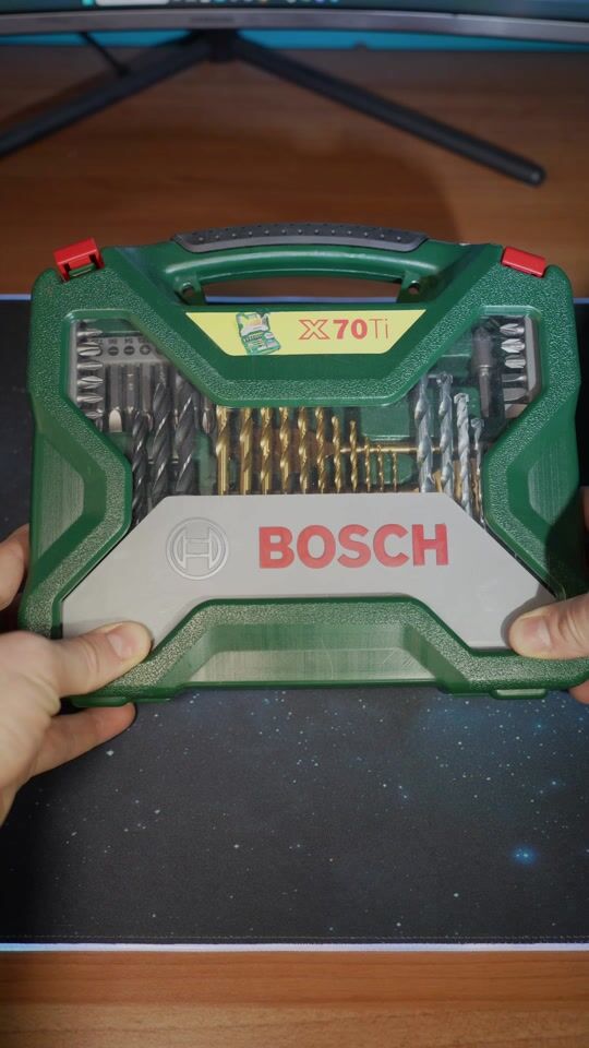 Set de 70 de burghie Bosch X-Line Titanium HSS