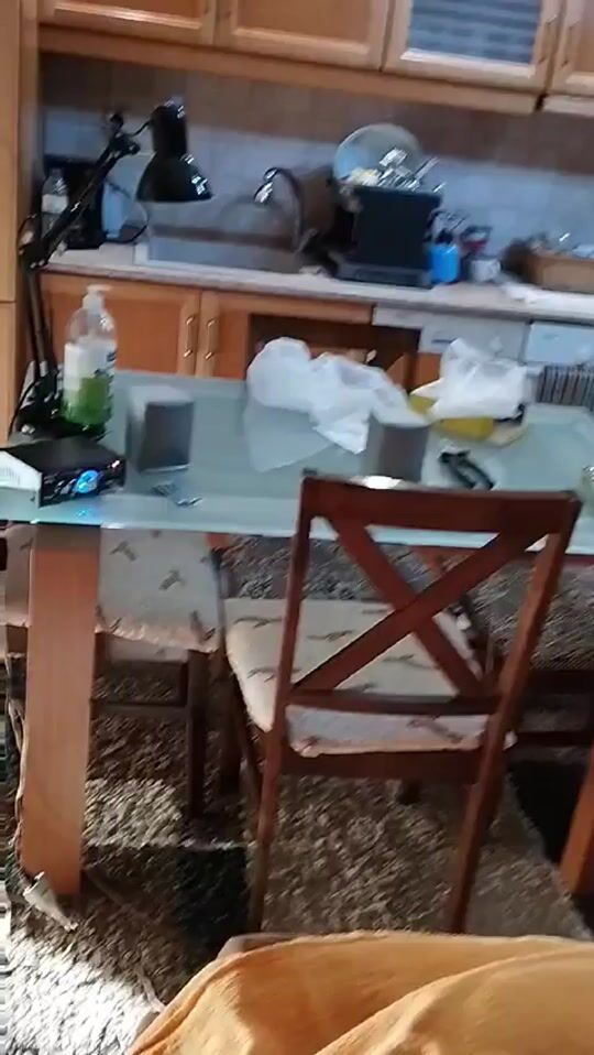 Прегледайте кратко видео