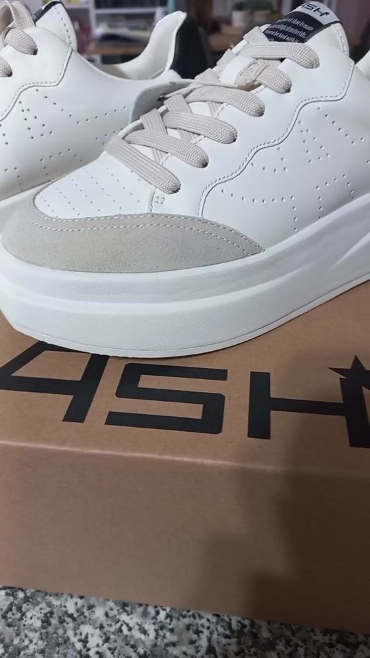 Ash sneakers 👟 