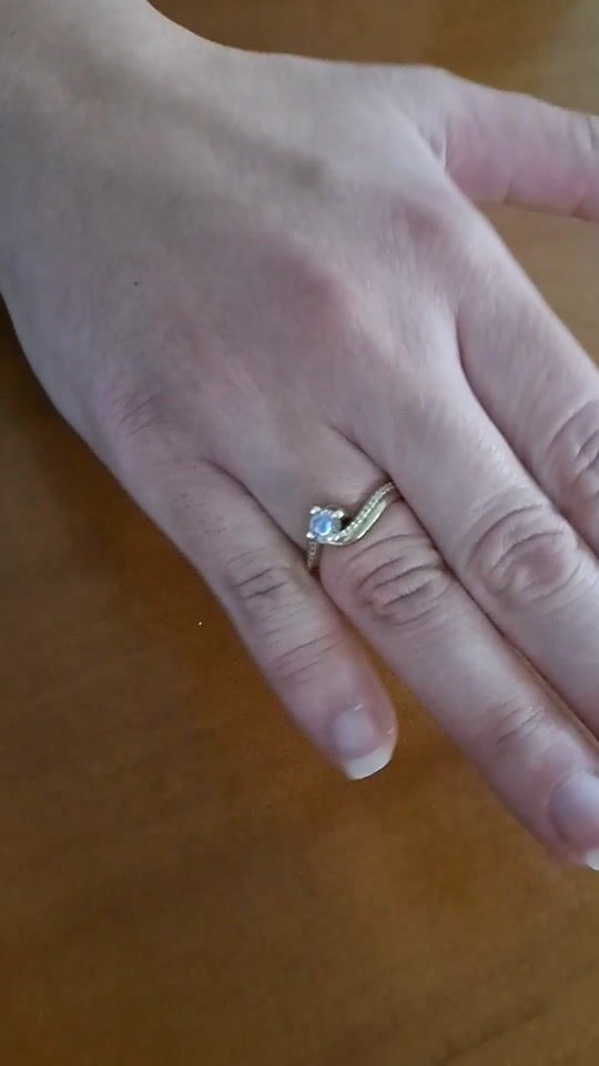 Υπέροχο δακτυλίδι για πρόταση γάμου,  ιδανική επιλογή 