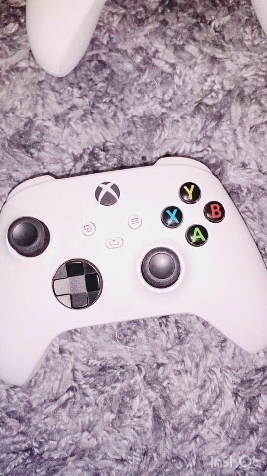 Wireless Xbox Controller with Modern Design ??