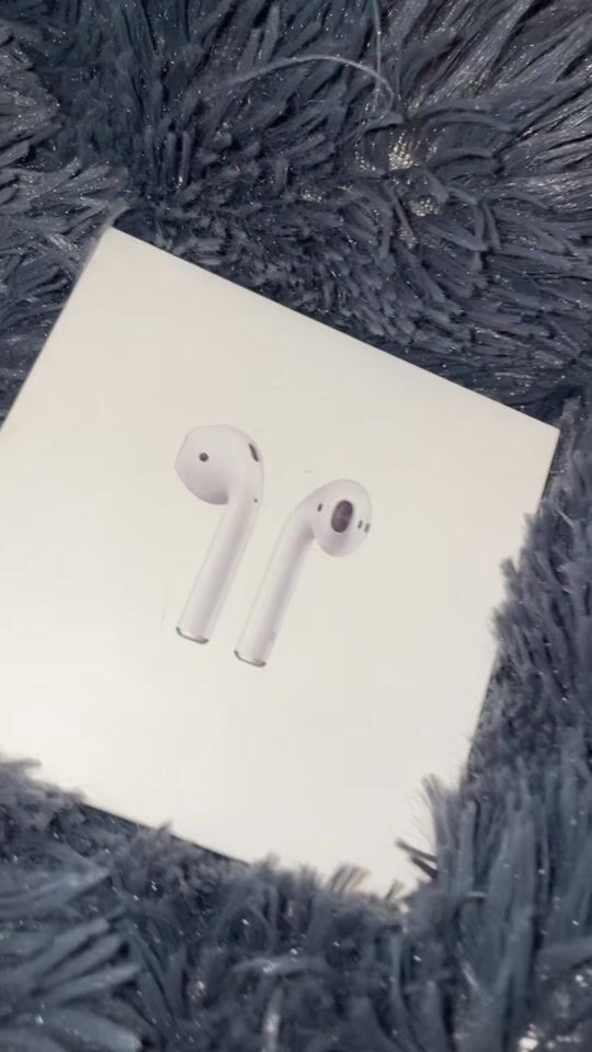 AirPods 🍎🤍