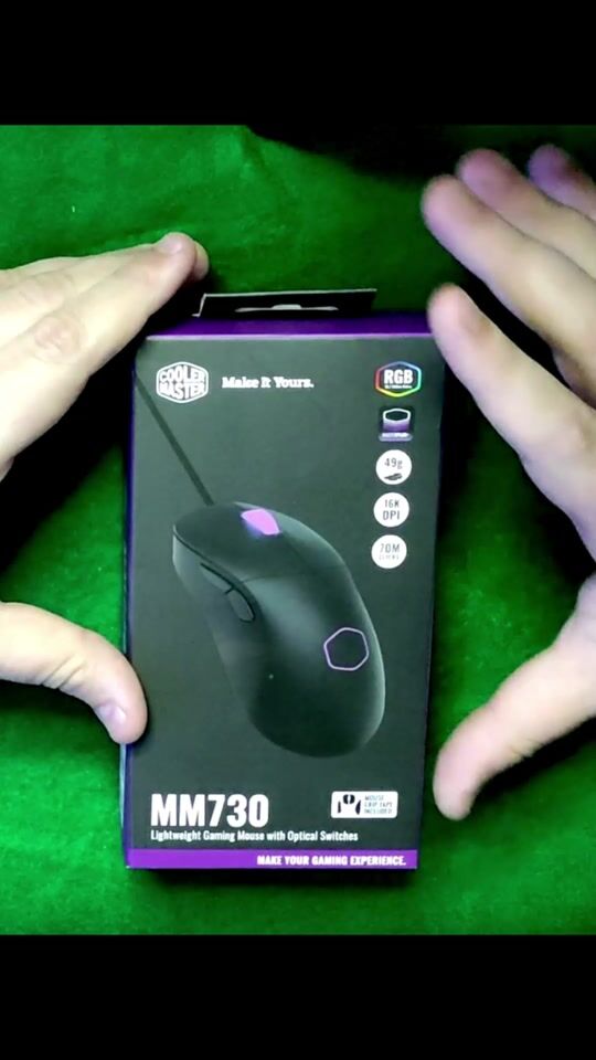 Dezambalarea CoolerMaster MM730 RGB Gaming Mouse