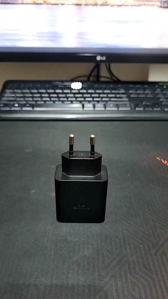 Samsung Φορτιστής Χωρίς Καλώδιο με Θύρα USB-A & Θύρα USB-C 35W Μαύρος