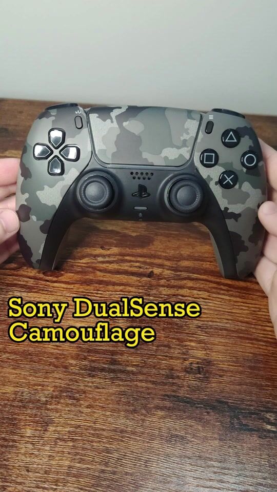 Sony DualSense Gray Camouflage for a new aesthetic in gaming!