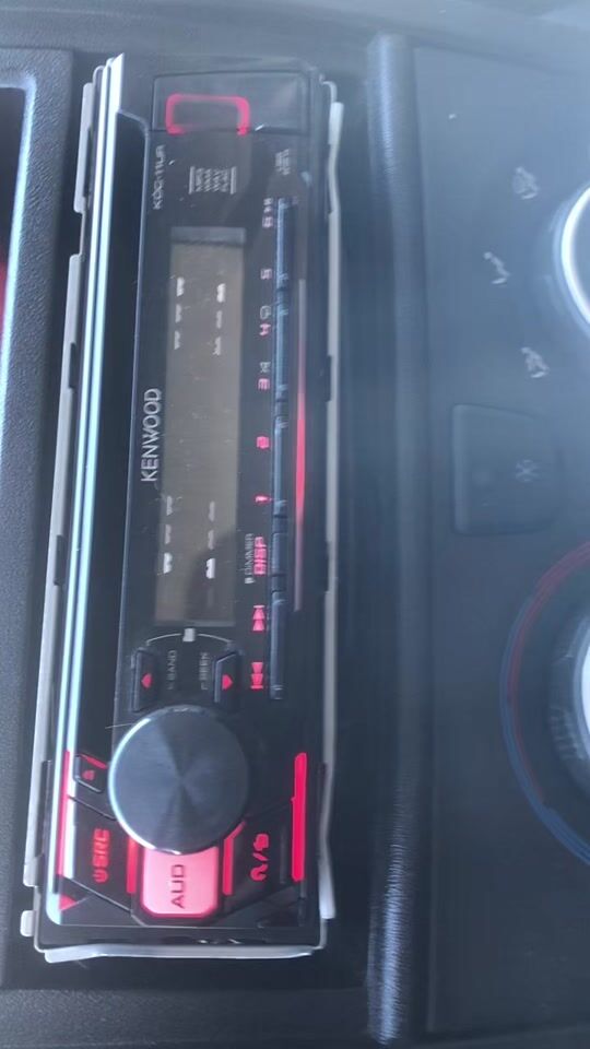 Kenwood KMM-105RY Car Audio System