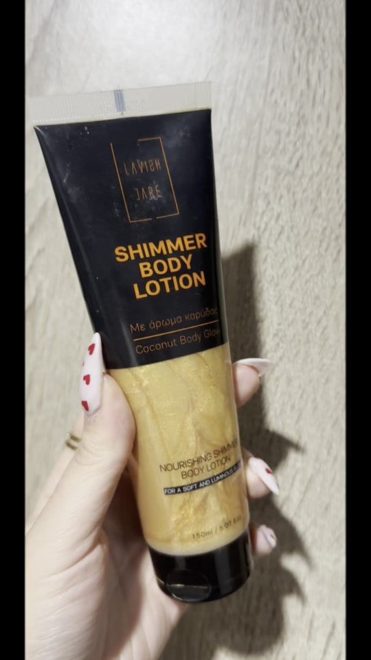 Shimmer lotion with coconut scent ❤️