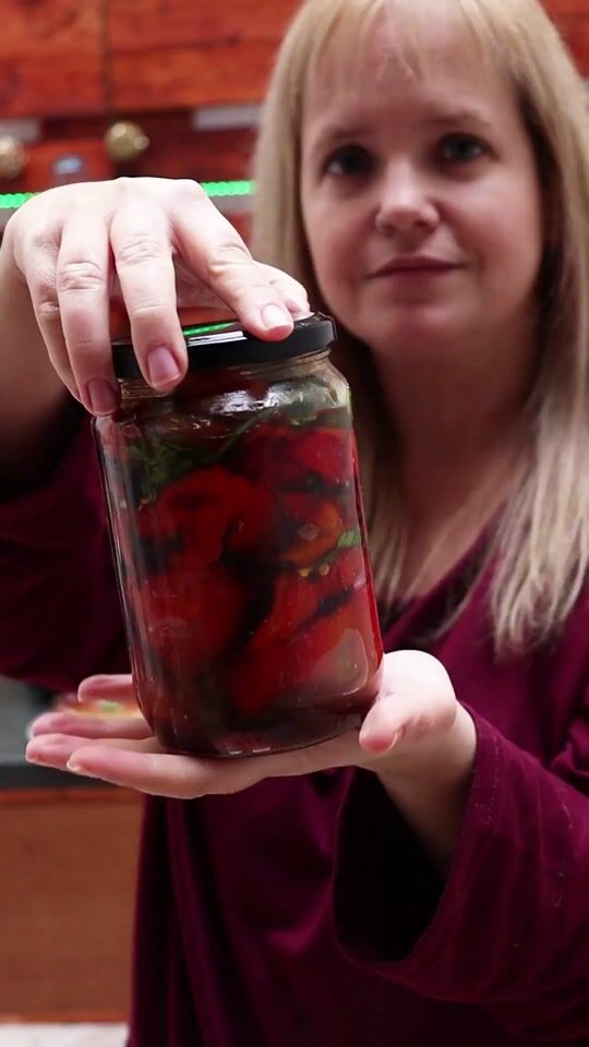 Red Roasted Peppers in the Air Fryer