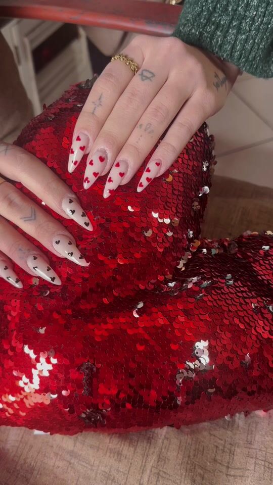 Valentine nails❤️