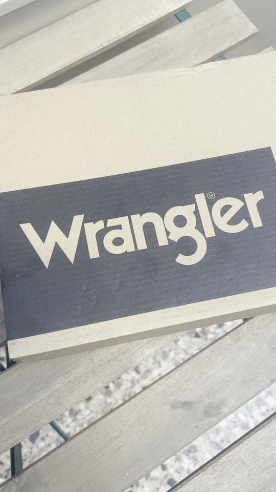 Unboxing: Wrangler summer sandals