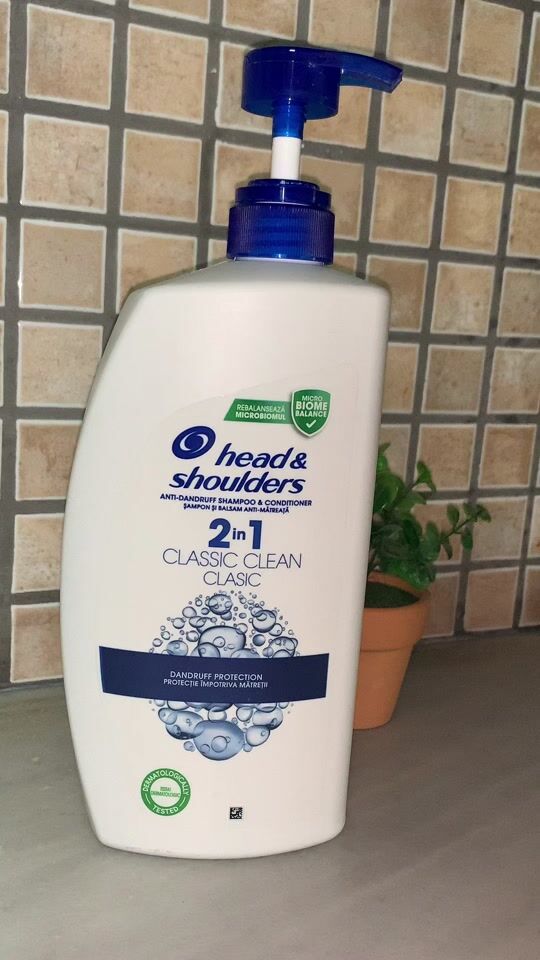 Head and shoulders 2in1 classic clean shampoo 900ml