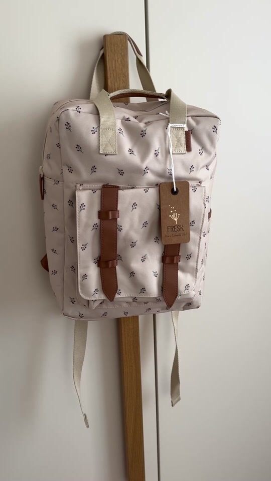 Η πιο όμορφη σχολική τσάντα 🌷