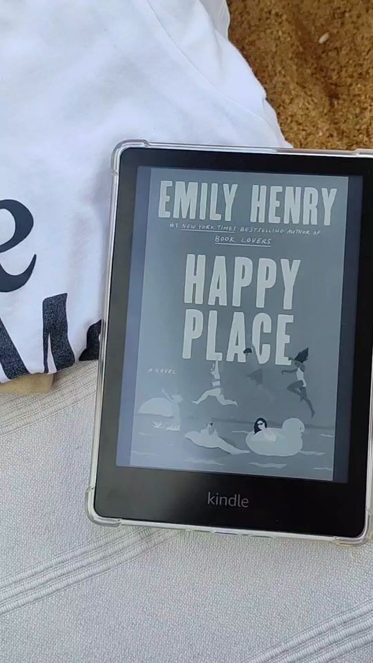 Happy place by Emily Henry 💕