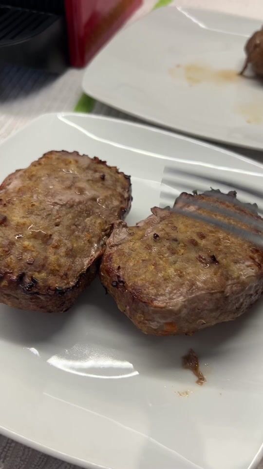 Juicy burgers in the Air fryer ?️