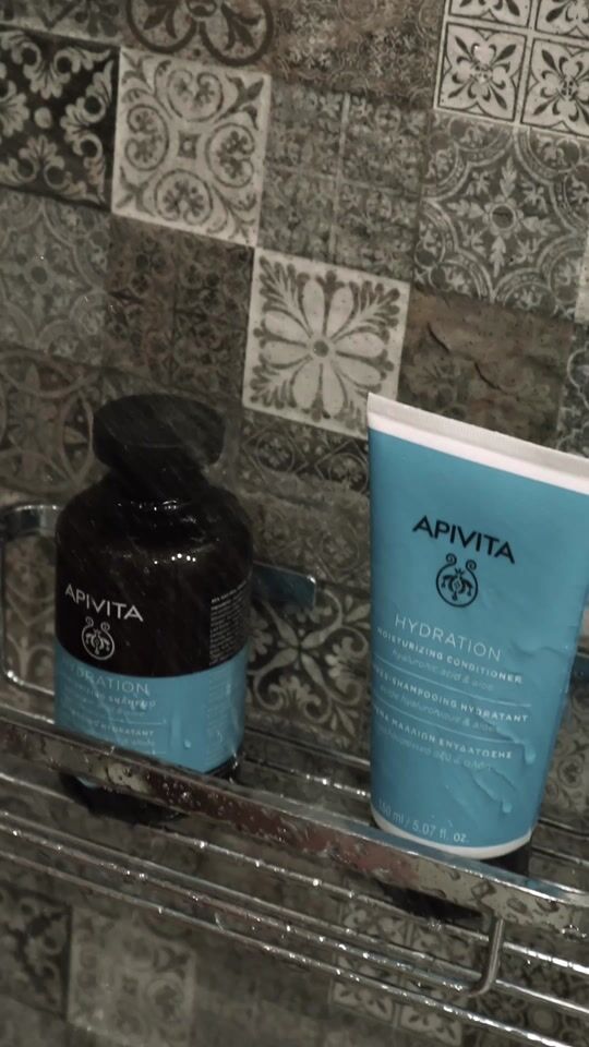 Favorite hair hydration routine from Apivita ?