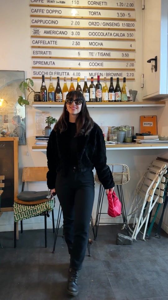 Brunch all black outfit with red bag and dr martens black boots❣️