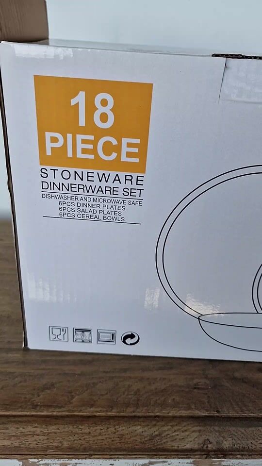 Dish set 18 pieces