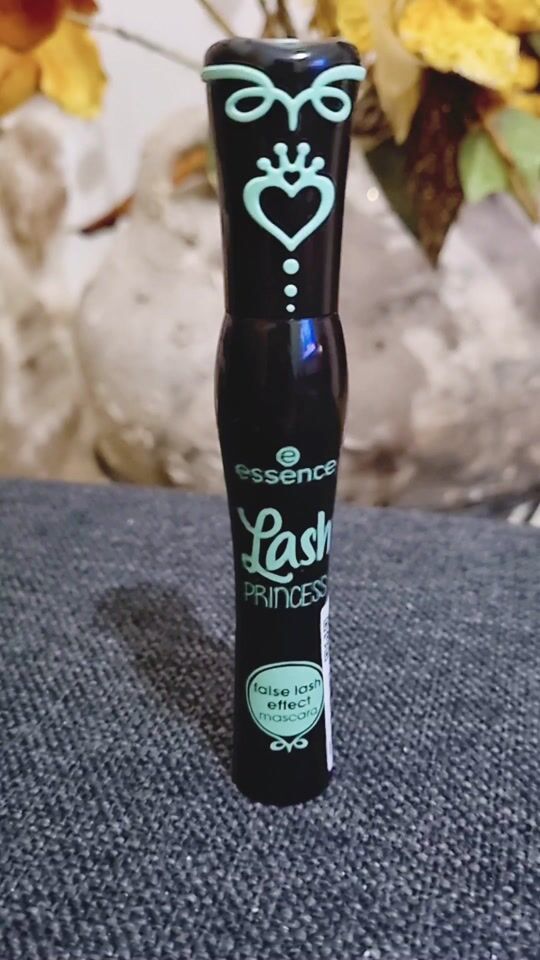 Recenzie pentru Mascara Essence Lash Princess pentru efect de alungire și volum, negru, 12ml