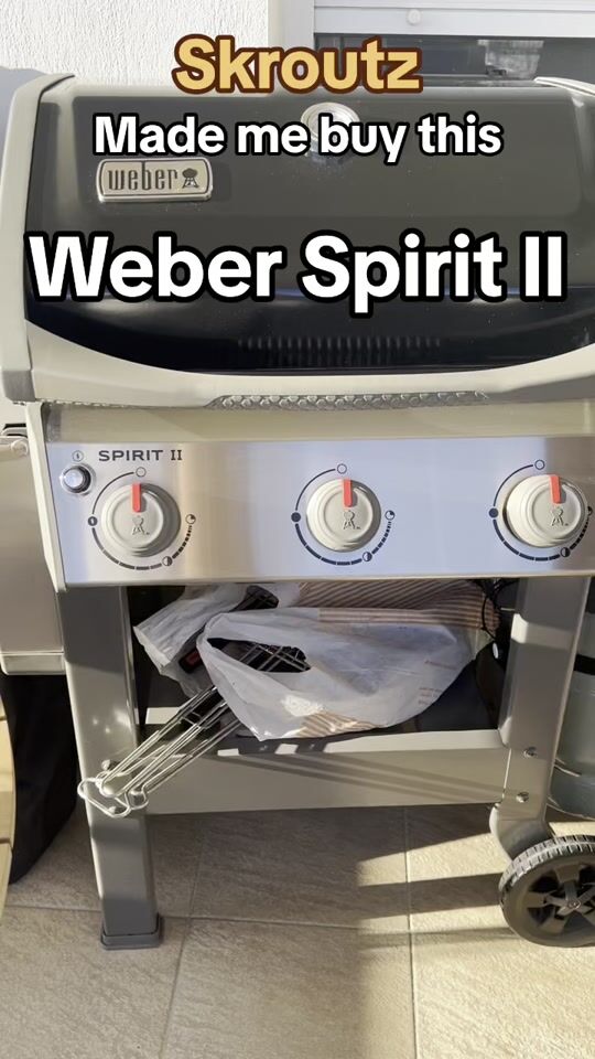 Anyone pizza? Making pizza in 10min with Weber Spirit II!!
