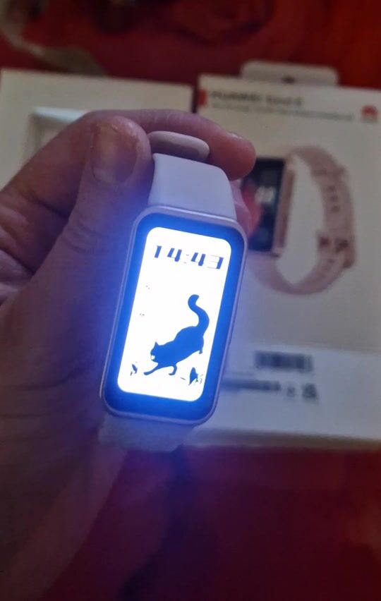 Huawei Band 8 rezistent la apă cu monitor de ritm cardiac roz Sakura