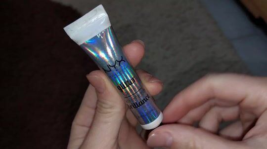 The best and affordable glitter primer from NYX ???