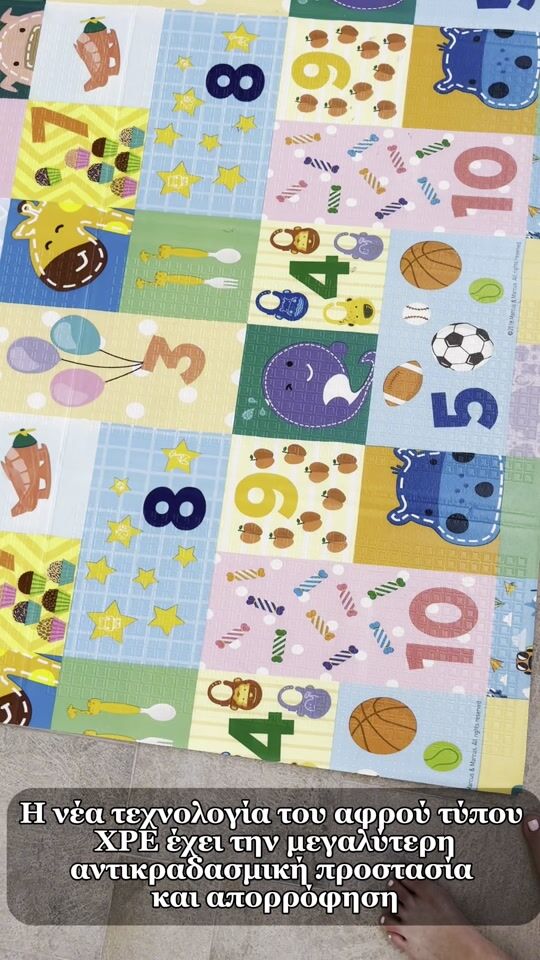 Double-sided activity mat