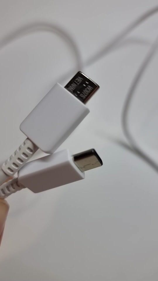 Review for Samsung USB 2.0 Cable USB-C male - USB-C male White 1.8m Bulk (EP-DW767JWE)