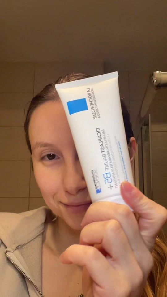 Cicaplast Baume B5+, application as a "night mask", once a week!