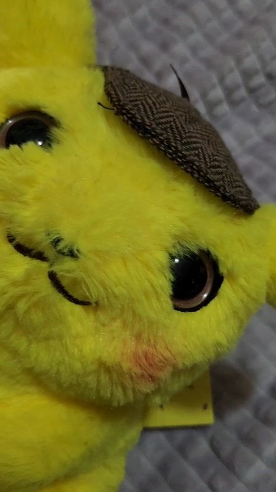 Rezolvați cazul cu detectivul Pikachu