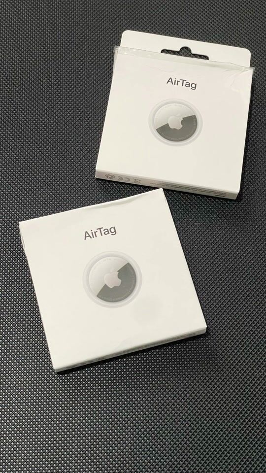 Apple AirTag: Unboxing and use!