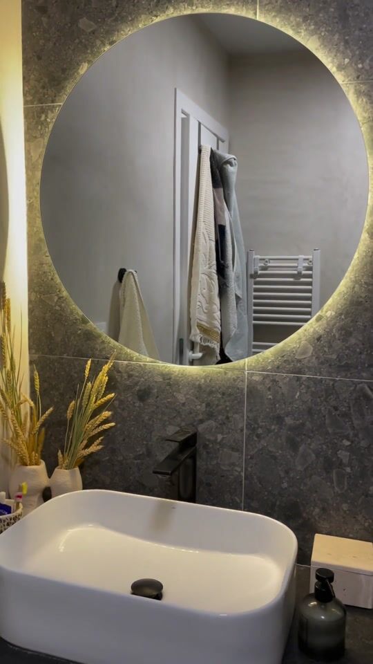 Looking for a mirror for your bathroom? Here's my choice!