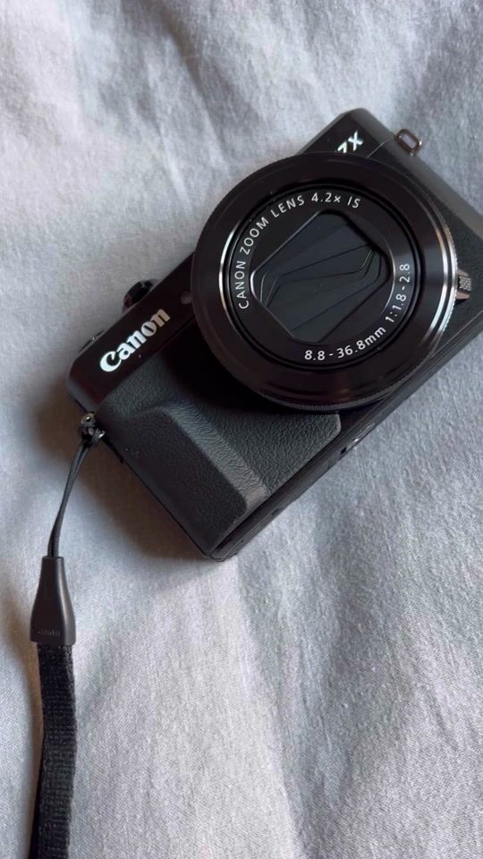 Η κάμερα που χρησιμοποιώ για φωτογραφίες και βίντεο!!