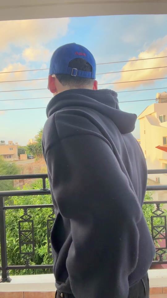 Ένα χαλαρό και άνετο outfit για τη σχολή ή για καφέ ❤️