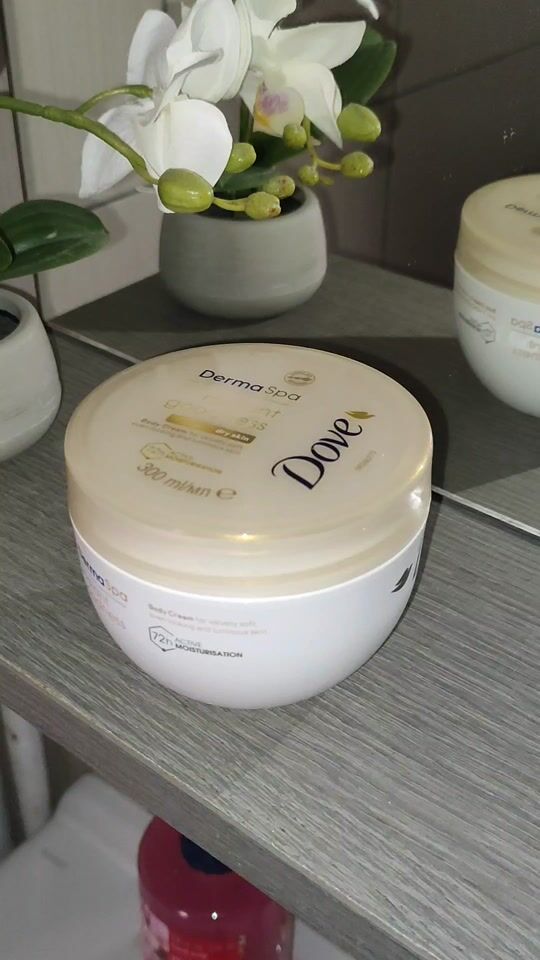 Überprüfung der Dove DermaSpa Goodness³ Körpercreme mit Vanilleduft 300ml