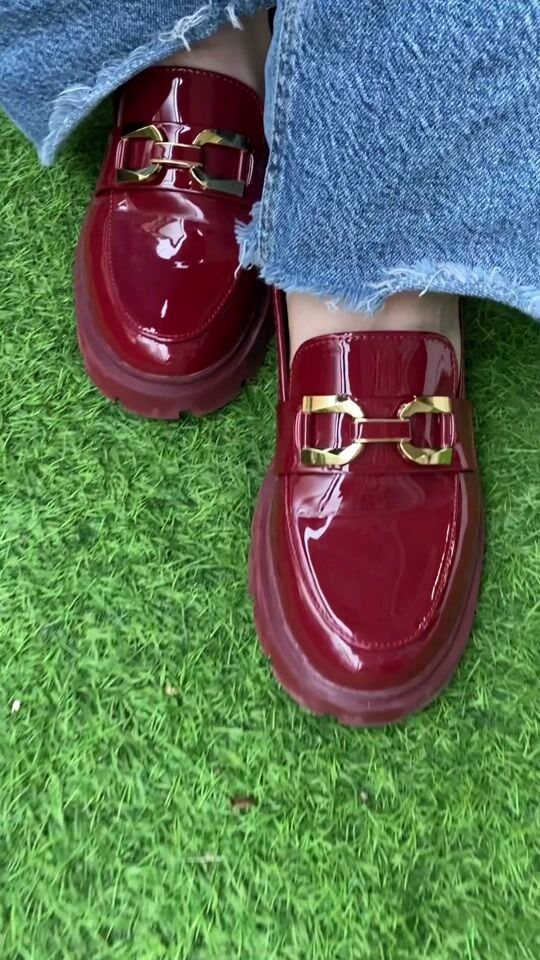 Comfortable and unique Bordeaux loafers