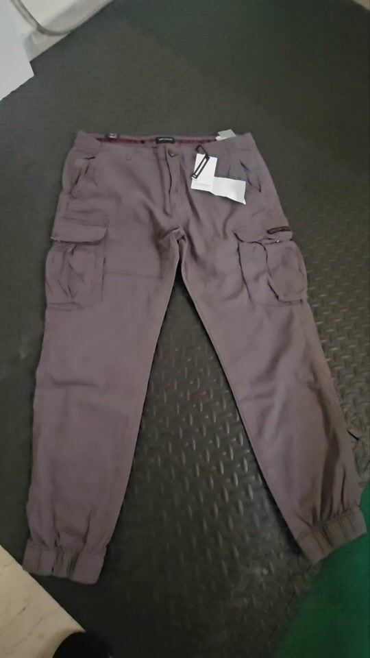 EXCEPTIONAL !!! Funky Buddha Men's Cargo Pants Gray