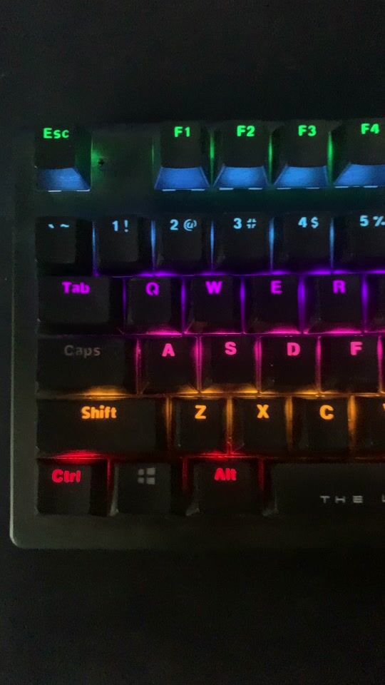 Gaming keyboard with blue switches 