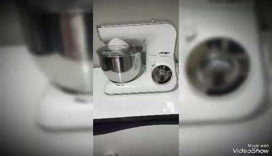 Κουζινομηχανη 1000W με Ανοξείδωτο Κάδο 4lt. Ιδανική για ζύμες κ κρεμες