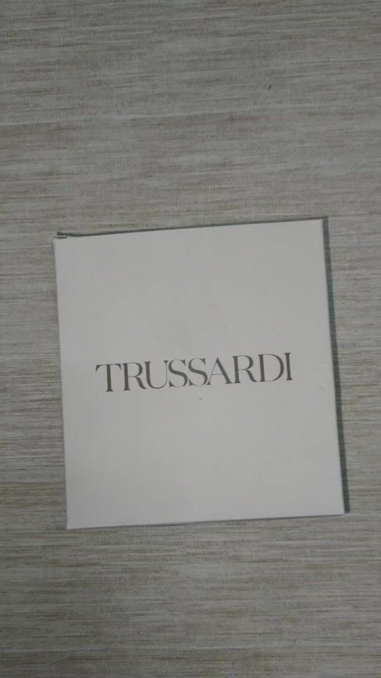 Trussardi Schwarzer Gürtel mit silberner Schnalle! Elegant und stilvoll!