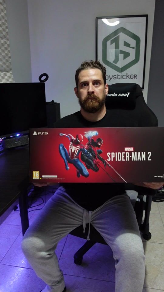 This is the collector's edition of Spiderman 2