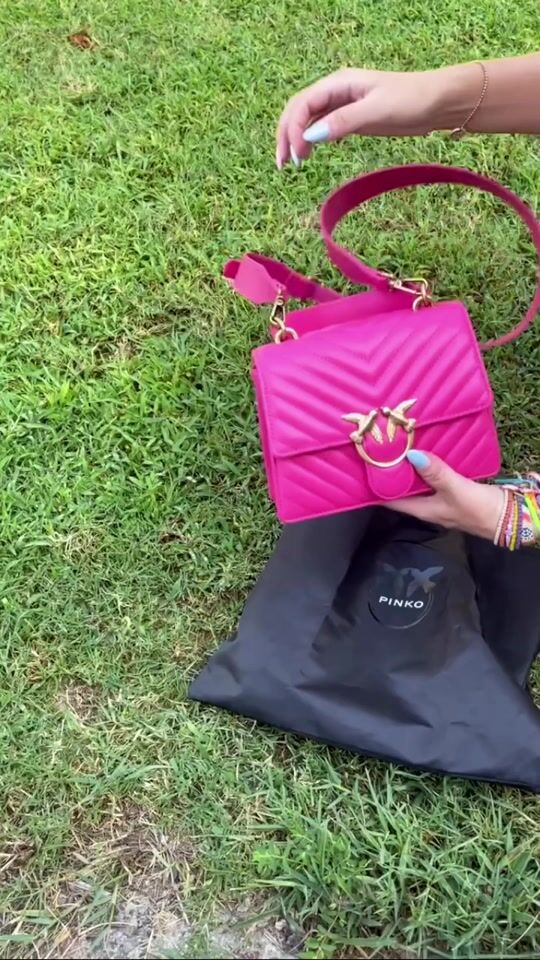 Auspacken: Pinko Love One Lederhandtasche