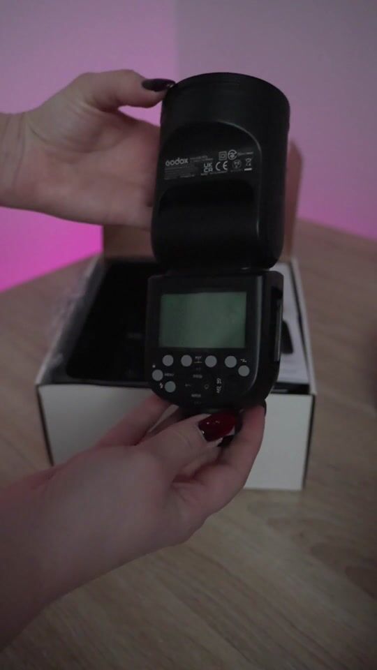 Unboxing Godox Flash!