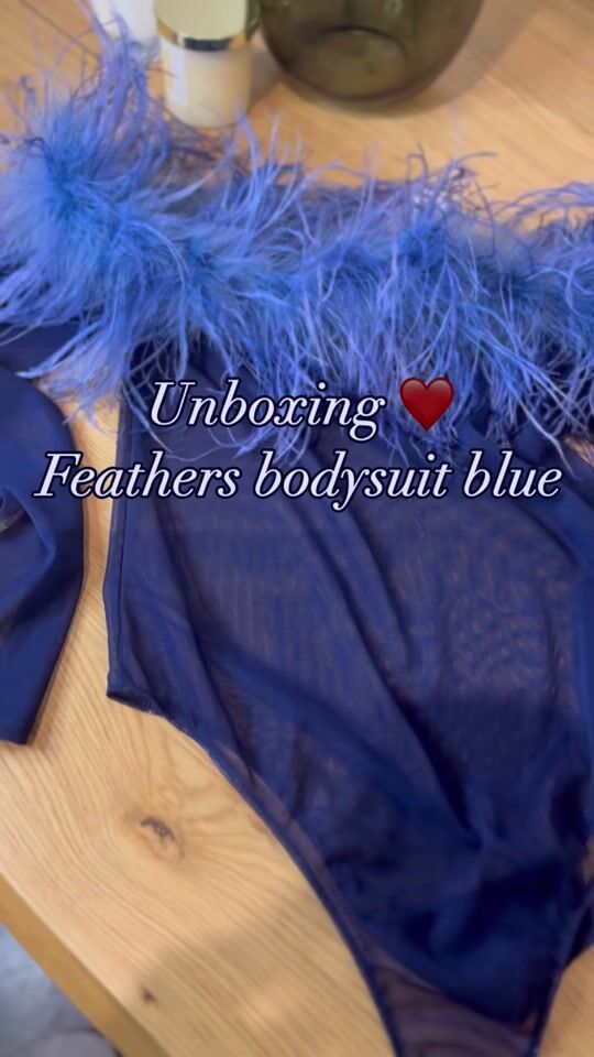 Unboxing: Feathers bodysuit blue ❤️