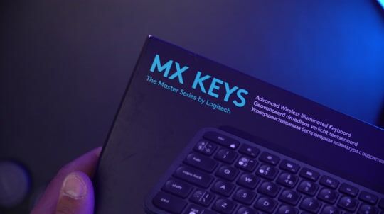 Logitech MX KEYS the best keyboard you can buy!