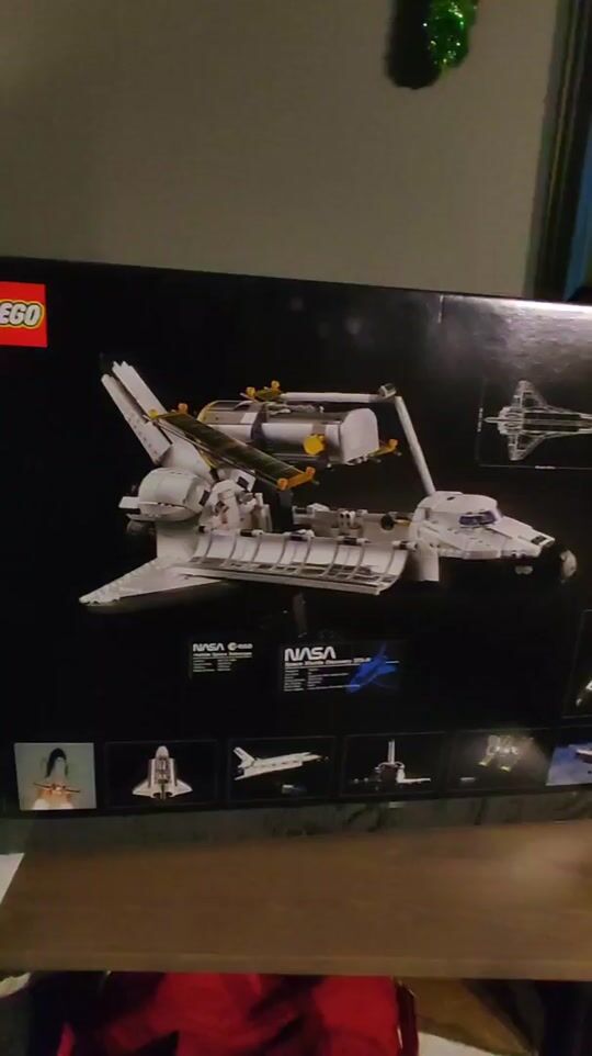 Lego Creator Expert: NASA Space Shuttle Discovery 