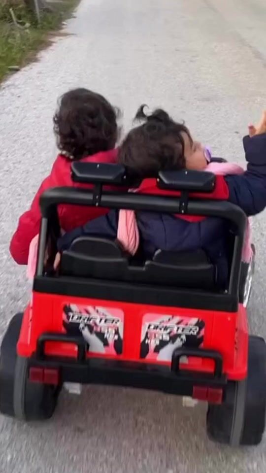 Kinder Elektro-Zweisitzer-Auto mit Fernbedienung !!