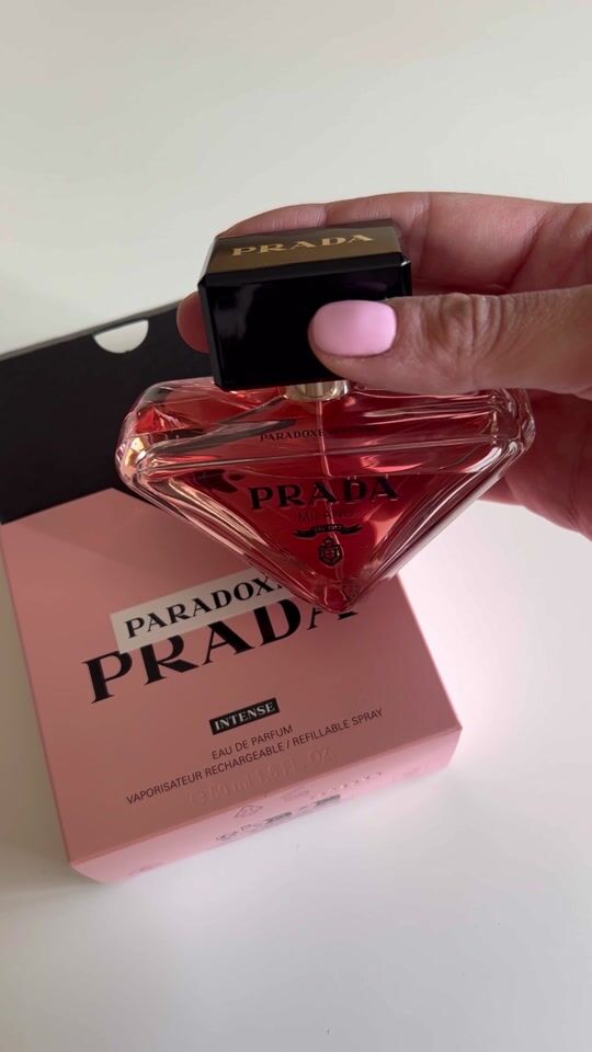 Unboxing Prada Paradoxe Intense