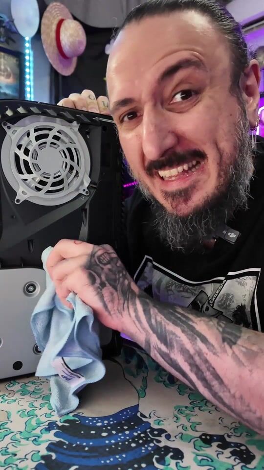 How to Clean Your PS5